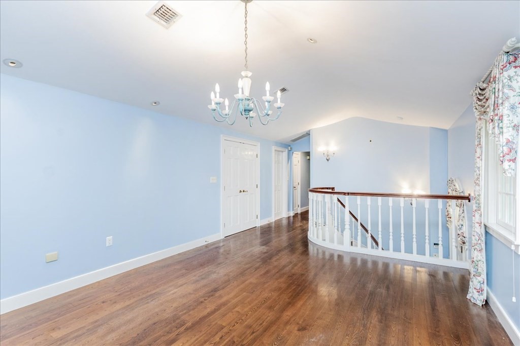 185 Ipswich Road Topsfield, MA 01983 - Photo 14 of 42 Gallery Image 14