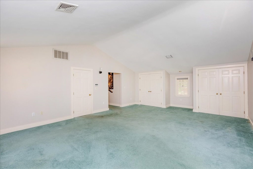 185 Ipswich Road Topsfield, MA 01983 - Photo 16 of 42 Gallery Image 16