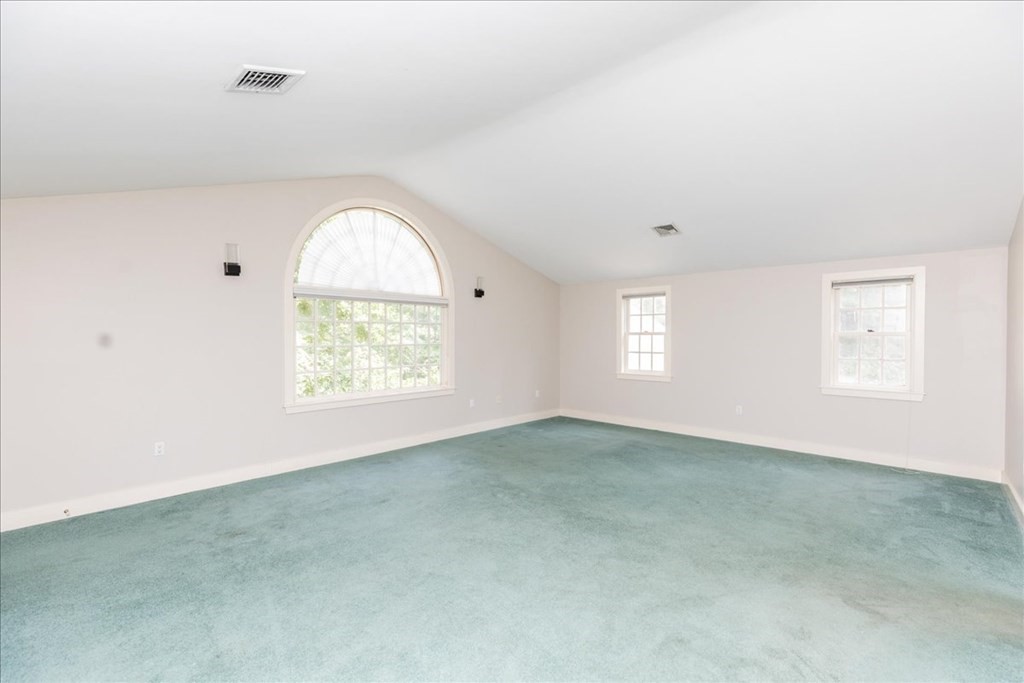 185 Ipswich Road Topsfield, MA 01983 - Photo 17 of 42 Gallery Image 17
