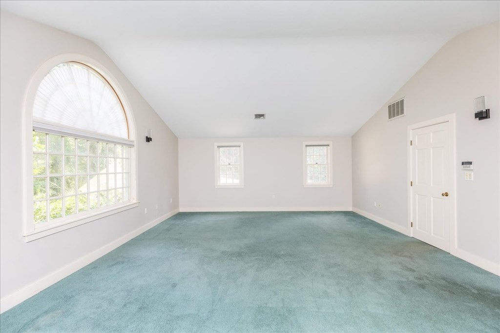 185 Ipswich Road Topsfield, MA 01983 - Photo 18 of 42 Gallery Image 18