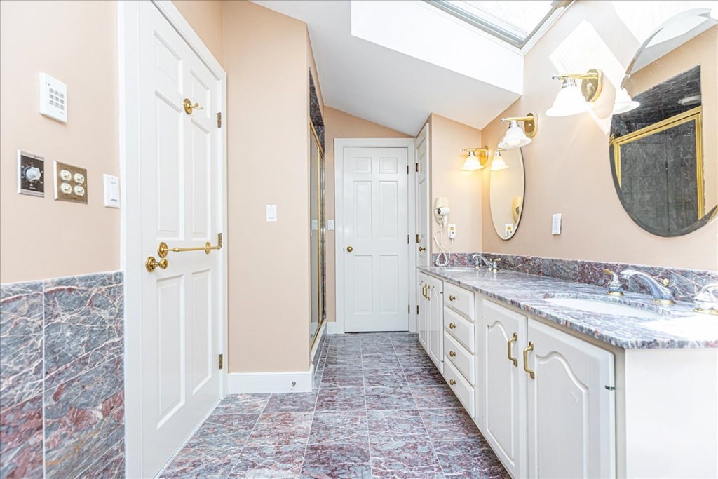 185 Ipswich Road Topsfield, MA 01983 - Photo 20 of 42 Gallery Image 20
