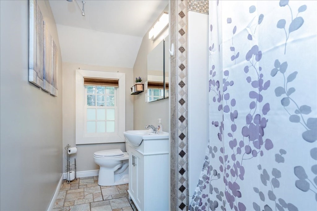 185 Ipswich Road Topsfield, MA 01983 - Photo 21 of 42 Gallery Image 21