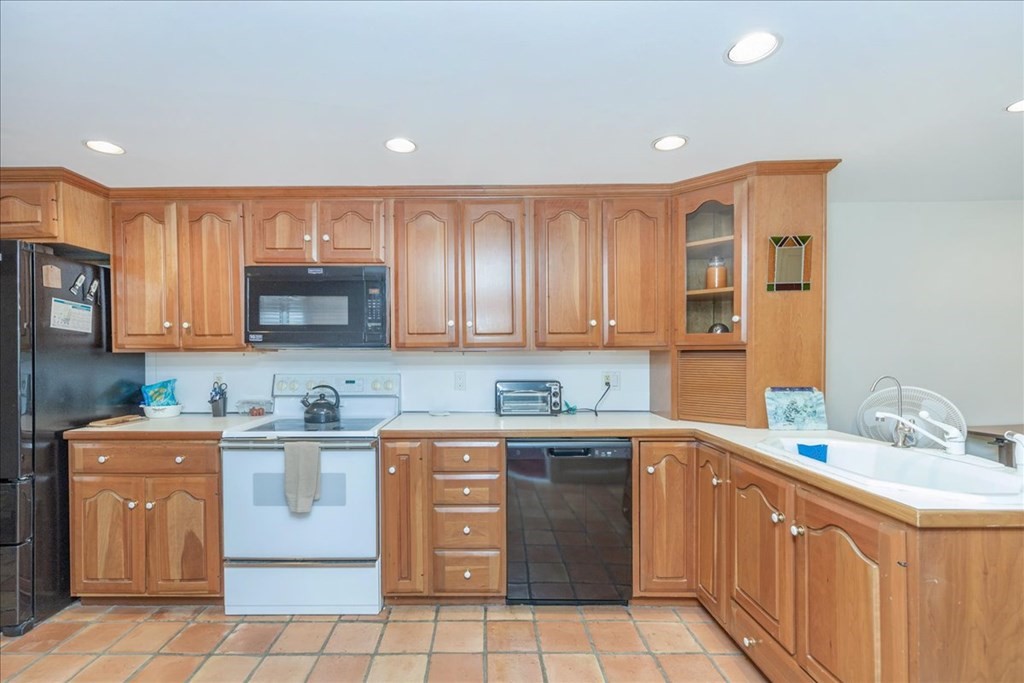 185 Ipswich Road Topsfield, MA 01983 - Photo 28 of 42 Gallery Image 28