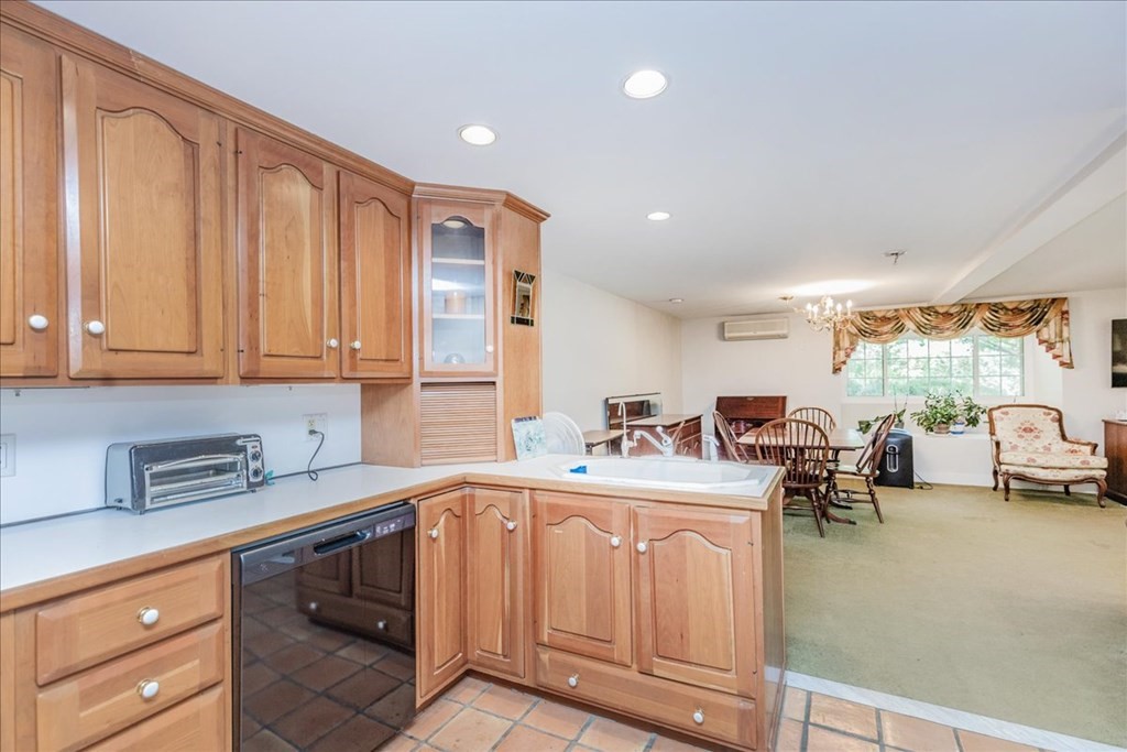 185 Ipswich Road Topsfield, MA 01983 - Photo 30 of 42 Gallery Image 30