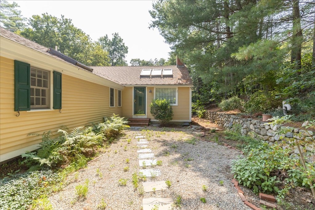 185 Ipswich Road Topsfield, MA 01983 - Photo 40 of 42 Gallery Image 40