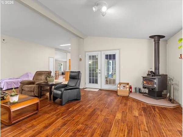$700,000 | 70460 Nick Thomas Road, Rainier, OR 97048