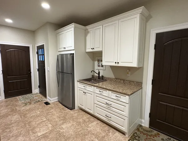 $1,100,000 | 1854 West Forestview Drive, Sycamore, IL 60178