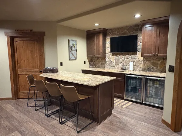 $1,100,000 | 1854 West Forestview Drive, Sycamore, IL 60178