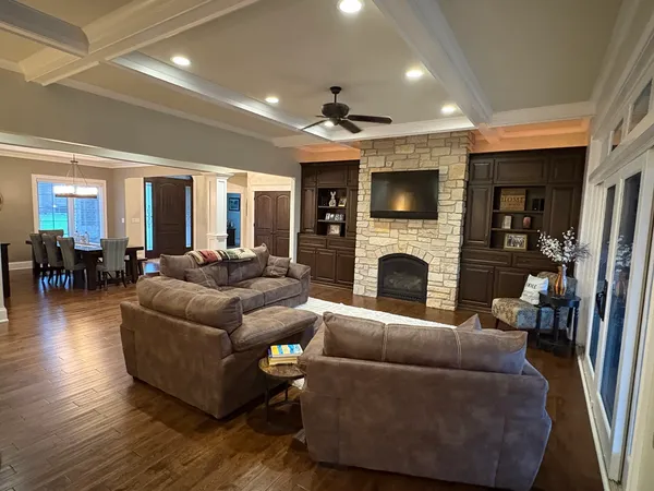 $1,100,000 | 1854 West Forestview Drive, Sycamore, IL 60178