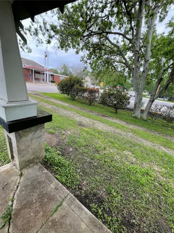 $1,250 | 207 South 1st Street, La Porte, TX 77571