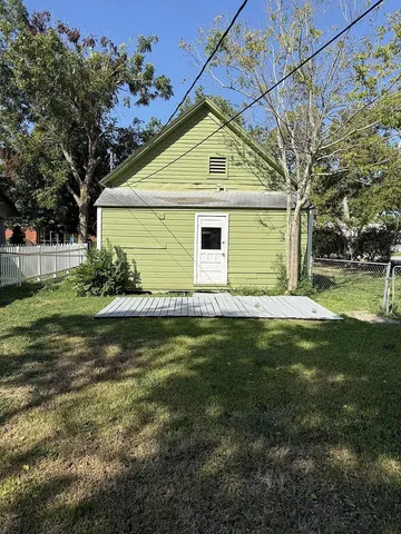$1,250 | 207 South 1st Street, La Porte, TX 77571