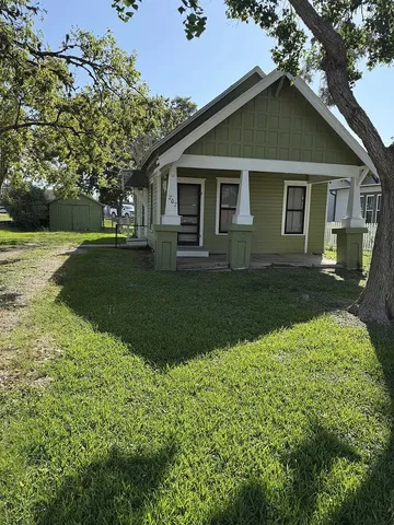 $1,250 | 207 South 1st Street, La Porte, TX 77571