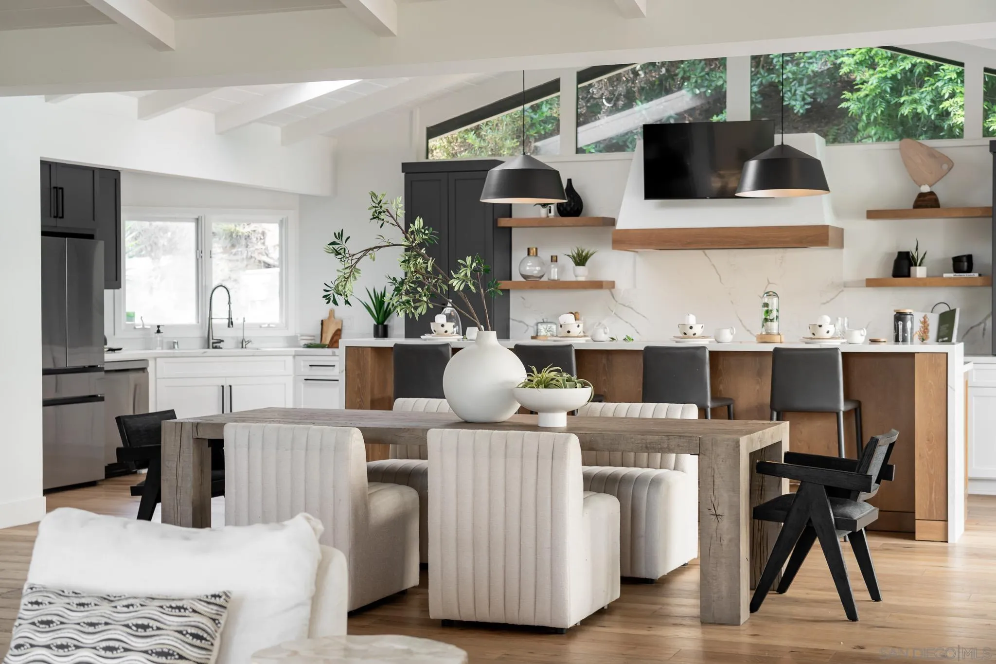 16610 Los Morros Rancho Santa Fe, CA 92067 - Photo 14 of 50 a living room with furniture and a flat screen tv