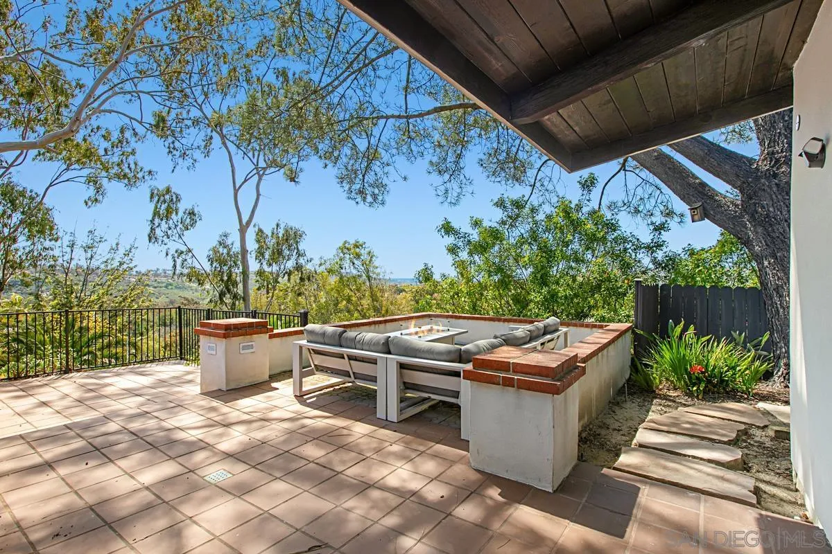 16610 Los Morros Rancho Santa Fe, CA 92067 - Photo 40 of 50