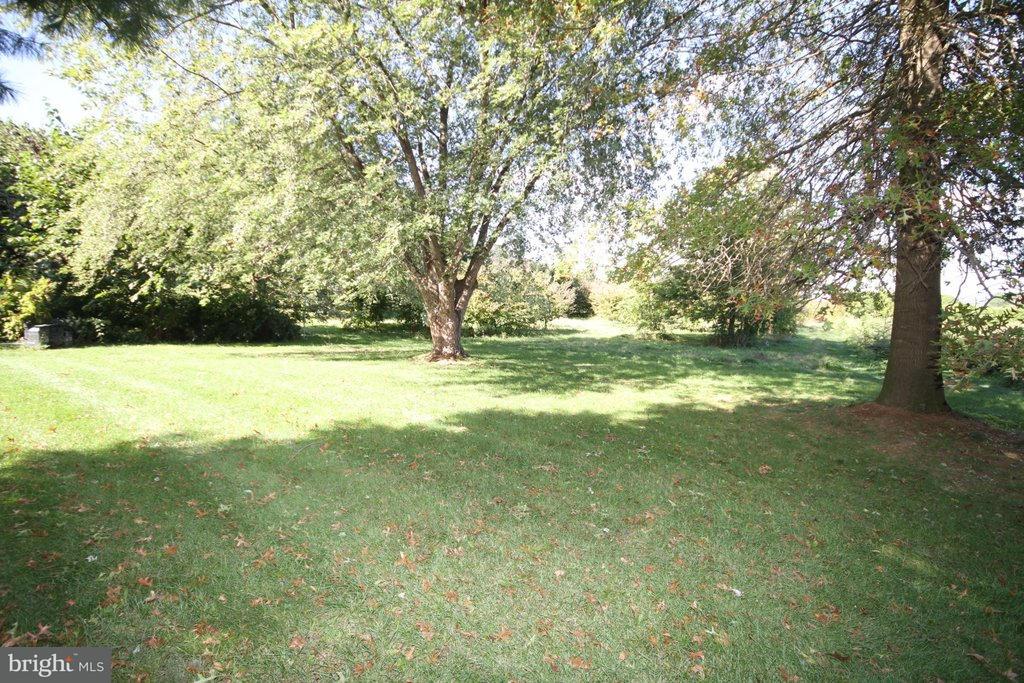 130 Sego Sago Road Lititz, PA 17543 - Photo 2 of 12