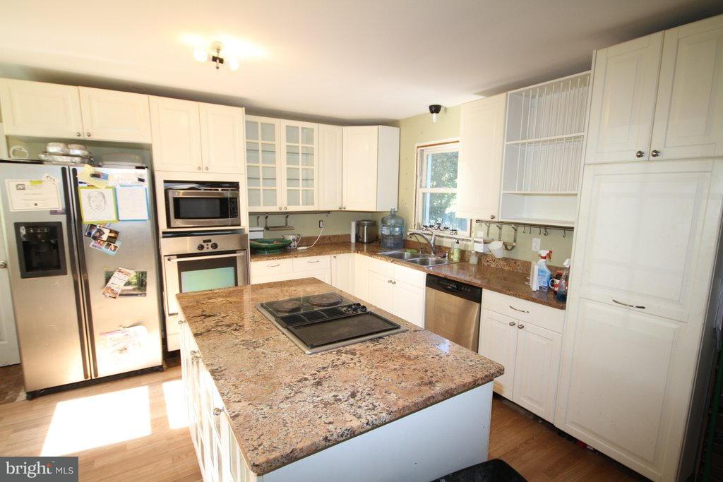 130 Sego Sago Road Lititz, PA 17543 - Photo 3 of 12