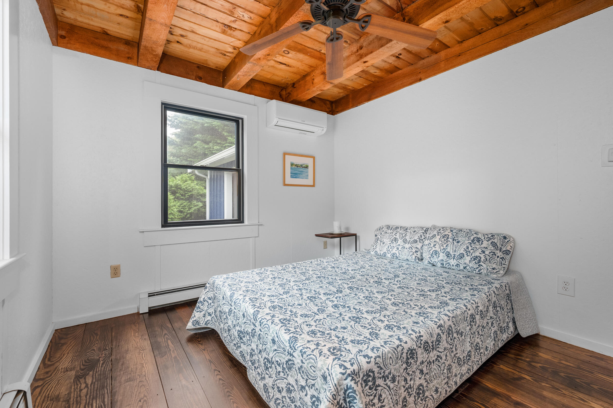24 Chickadee Circle Chatham, MA 02633 - Photo 19 of 44 a bedroom with a bed and a window