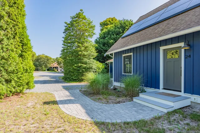 $995,000 | 24 Chickadee Circle, Chatham, MA 02633