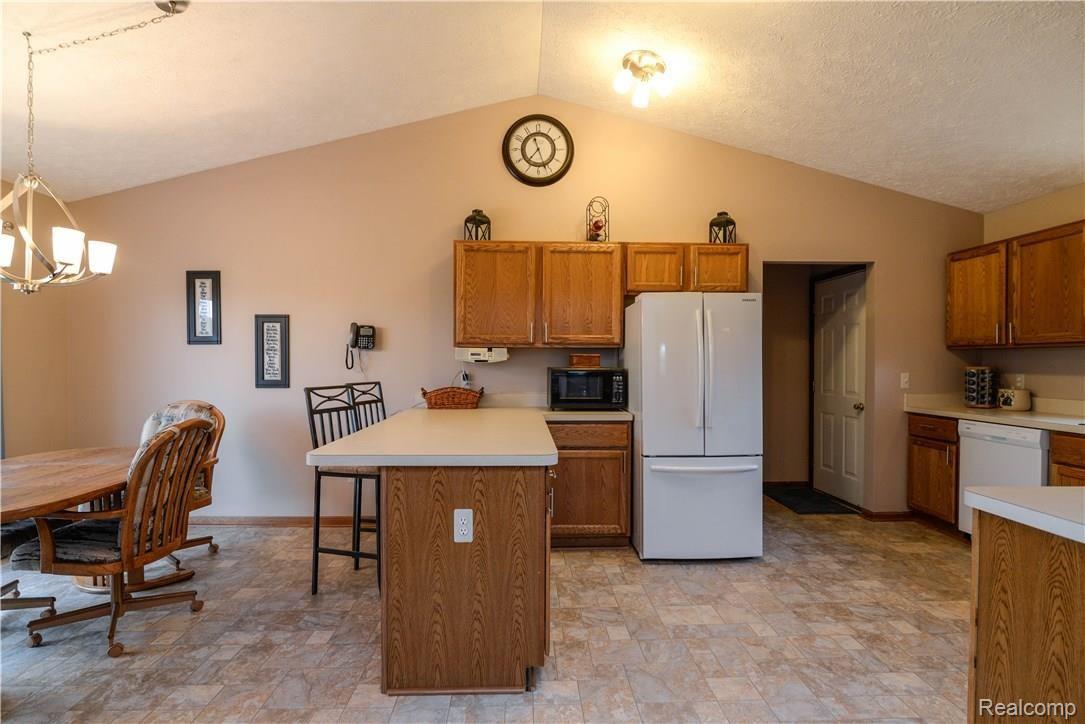 6225 Mason Road Howell, MI 48843 - Photo 11 of 59 _AUG4855.jpg
