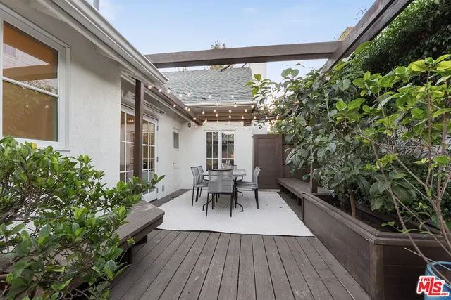 $4,050,000 | 1023 Centinela Avenue, Santa Monica, CA 90403