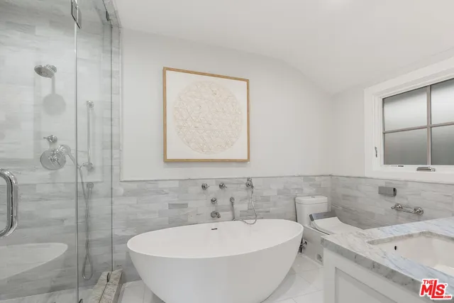 $4,050,000 | 1023 Centinela Avenue, Santa Monica, CA 90403