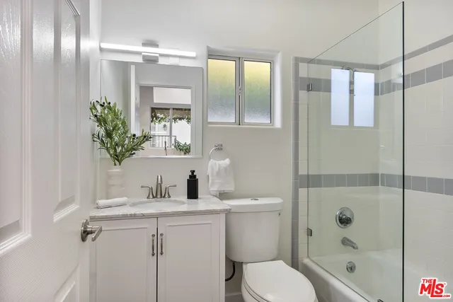 $4,050,000 | 1023 Centinela Avenue, Santa Monica, CA 90403