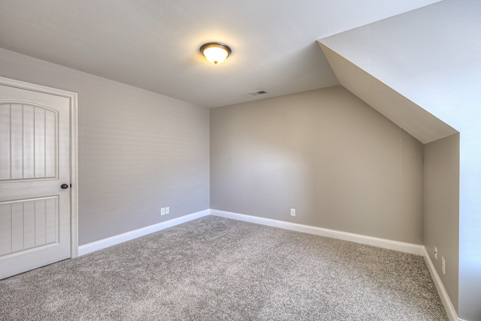 2017 Stonebrook Circle Mount Juliet, TN 37122 - Photo 30 of 39 a view of an empty room