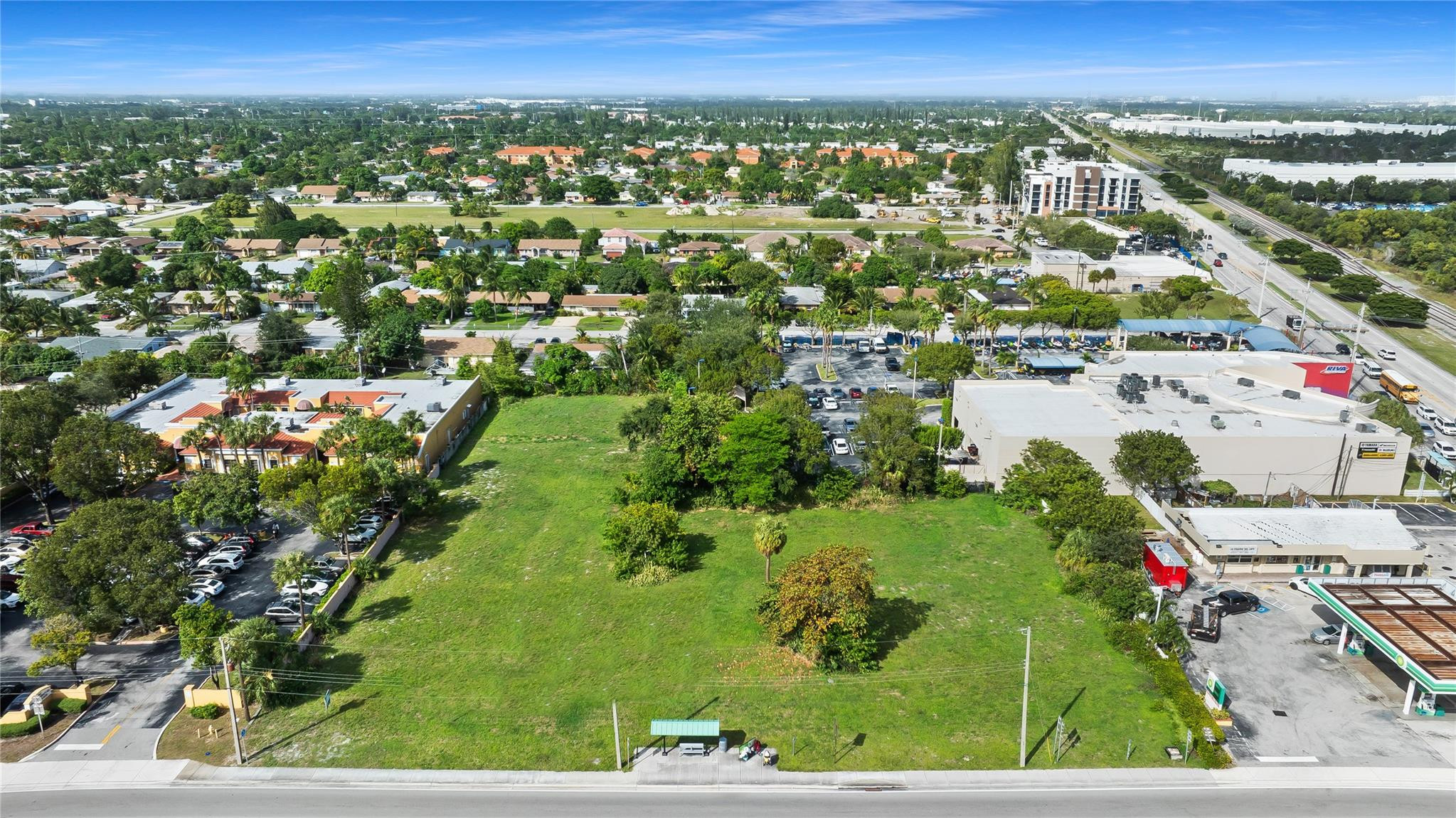 651 East Sample Road Deerfield Beach, FL 33064 - Photo 3 of 9 Photo 3