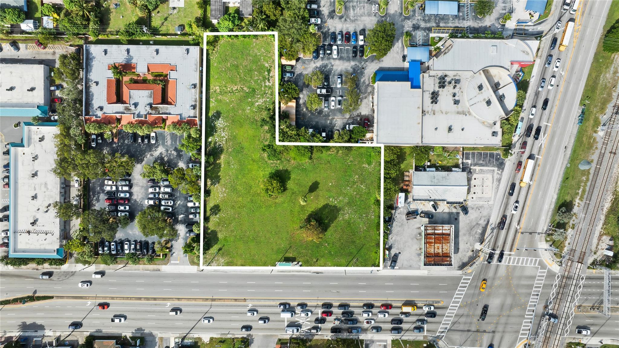 651 East Sample Road Deerfield Beach, FL 33064 - Photo 4 of 9 Photo 4