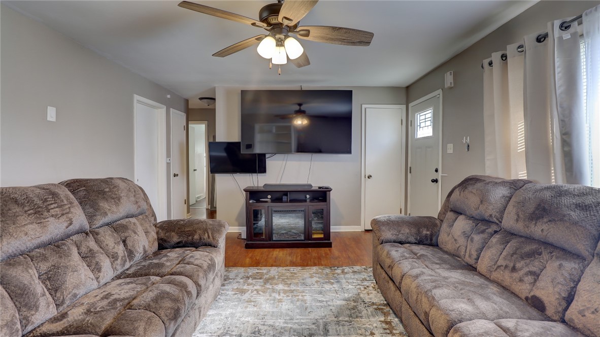 2270 Yorkshire Drive Decatur, IL 62526 - Photo 18 of 27 Gallery Image 18