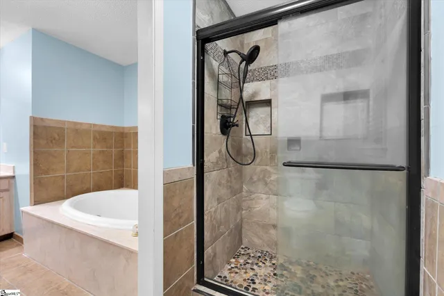 $525,000 | 503 Lawrence Road, Anderson, SC 29624