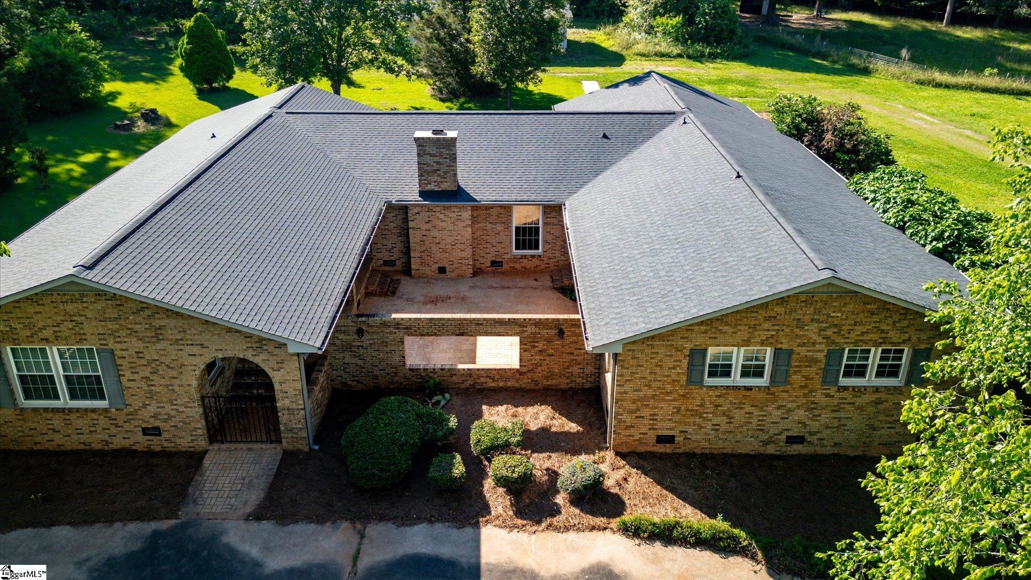 503 Lawrence Road Anderson, SC 29624 - Photo 3 of 48