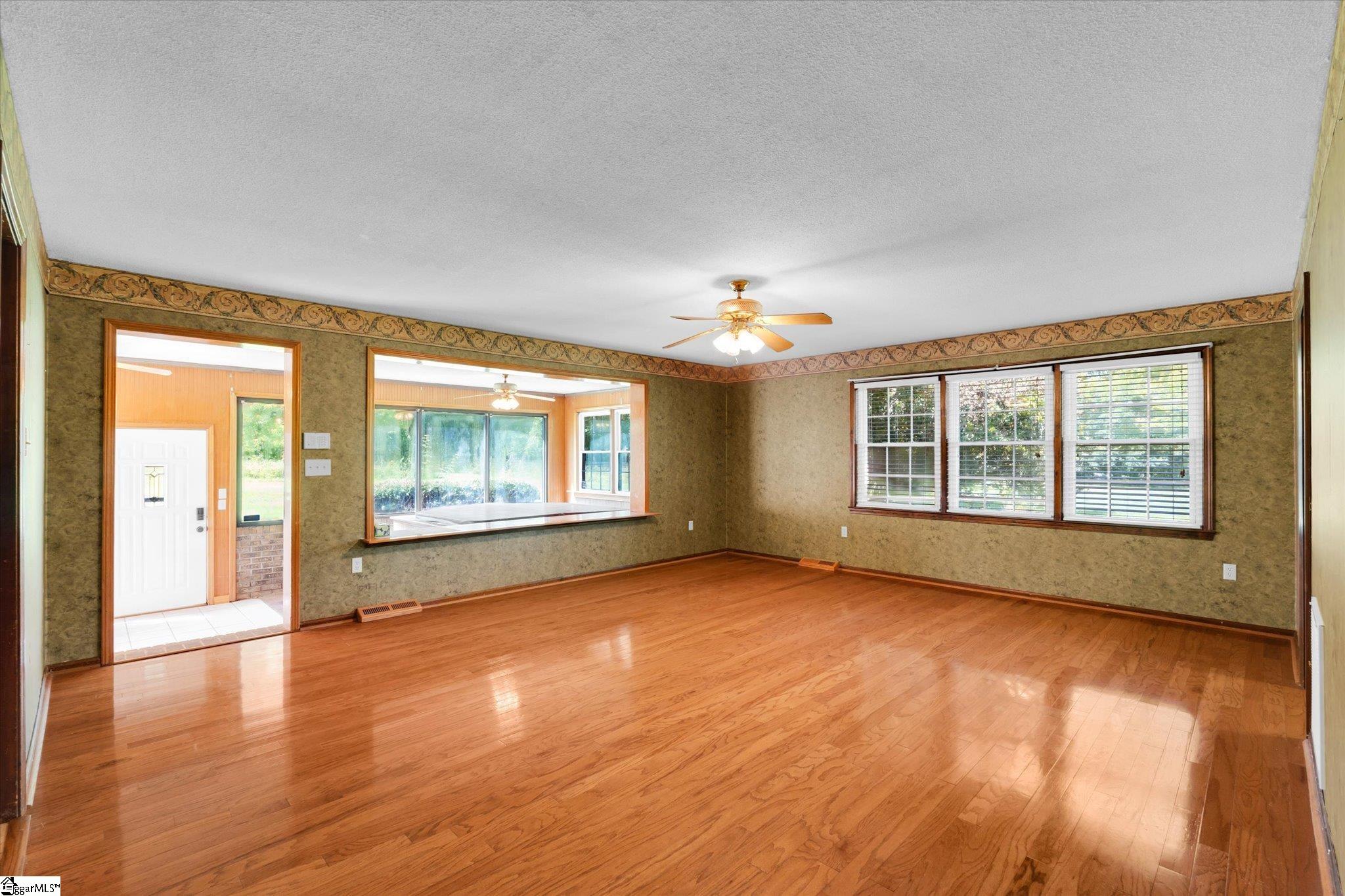 503 Lawrence Road Anderson, SC 29624 - Photo 9 of 48