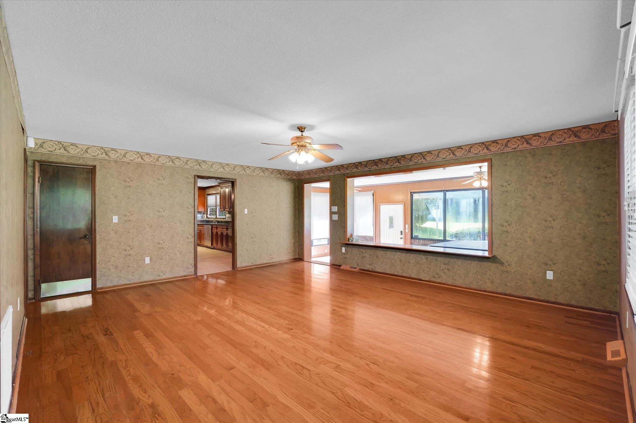 503 Lawrence Road Anderson, SC 29624 - Photo 10 of 48