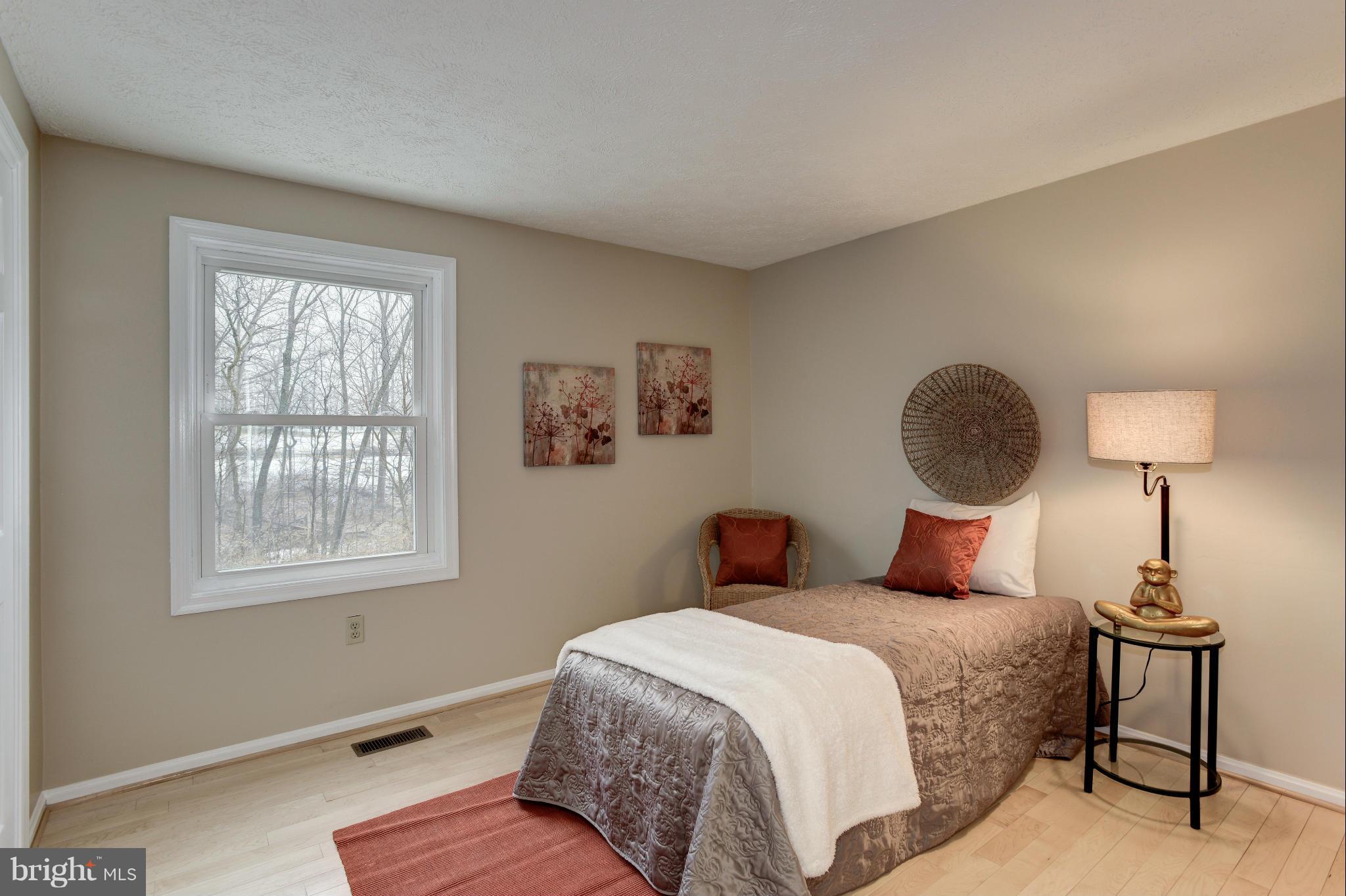 13209 Jasper Road Fairfax, VA 22033 - Photo 21 of 30 Bedroom