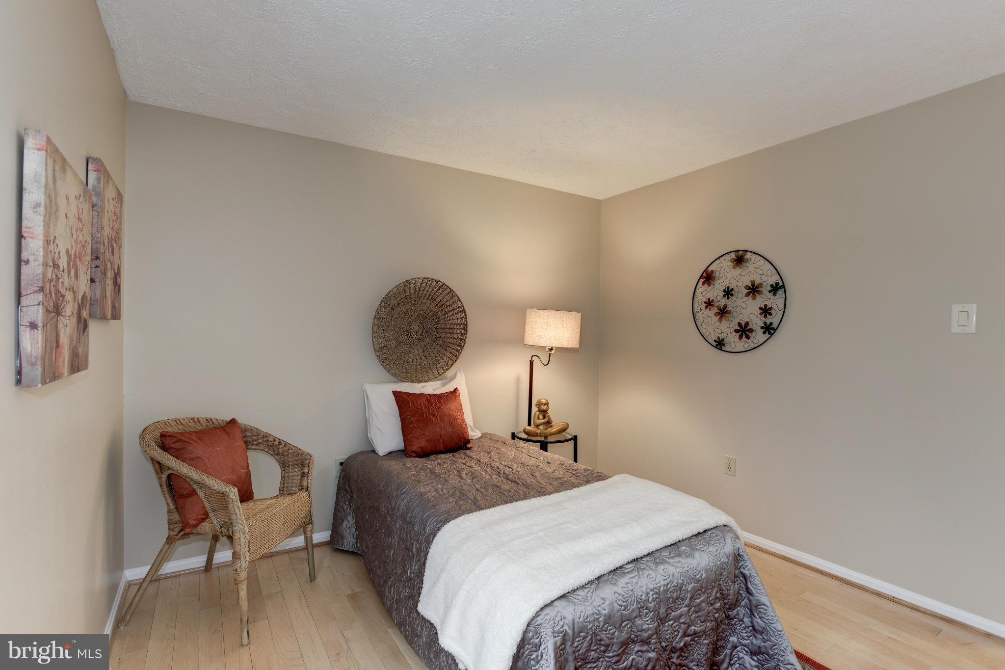13209 Jasper Road Fairfax, VA 22033 - Photo 22 of 30 Bedroom