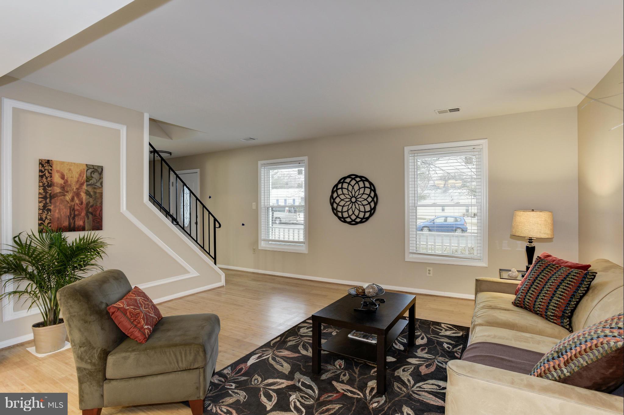 13209 Jasper Road Fairfax, VA 22033 - Photo 4 of 30 Family Room