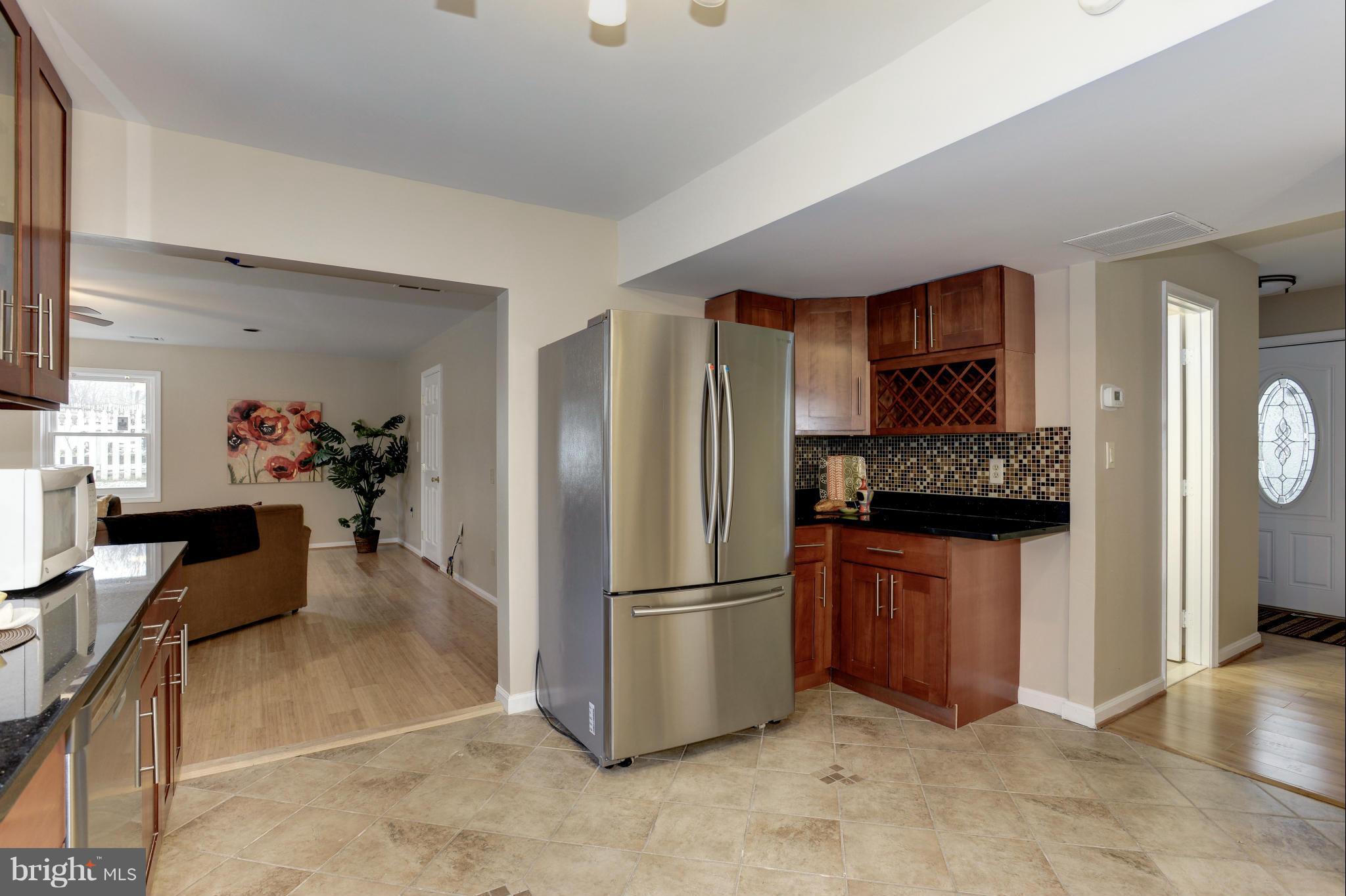 13209 Jasper Road Fairfax, VA 22033 - Photo 10 of 30 Kitchen