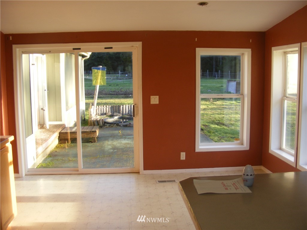 12603 Reo Road Southeast Rainier, WA 98576 - Photo 12 of 14 Gallery Image 12