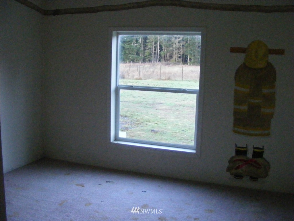 12603 Reo Road Southeast Rainier, WA 98576 - Photo 10 of 14 Gallery Image 10
