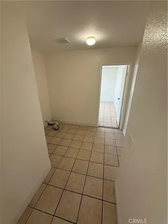 a view of a utility room