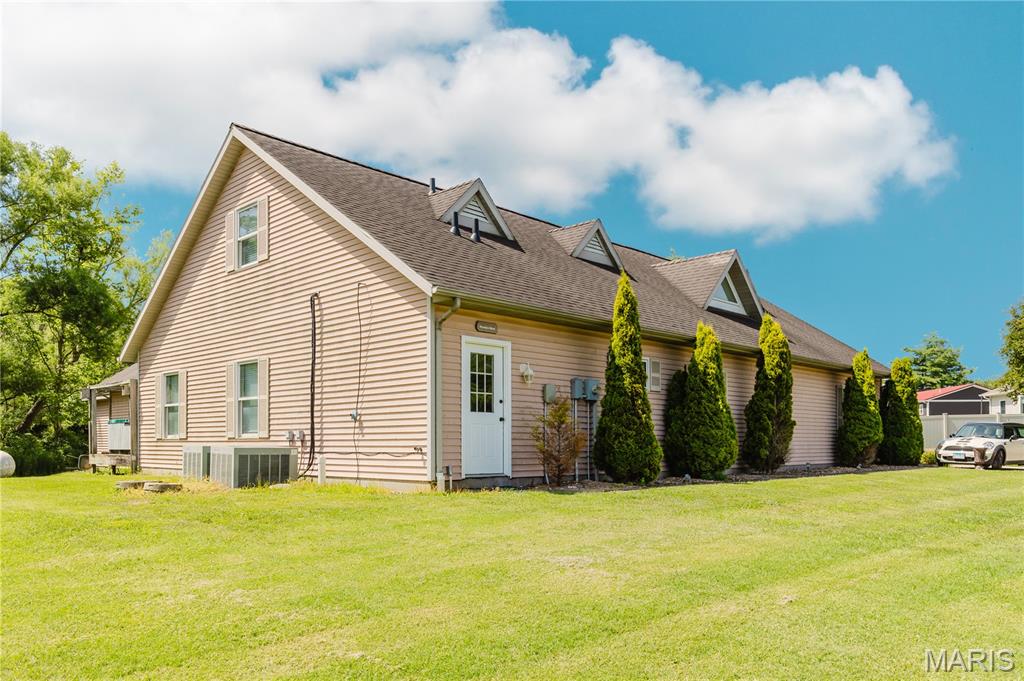 42 Hickory Road Nashville, IL 62263 - Photo 37 of 78