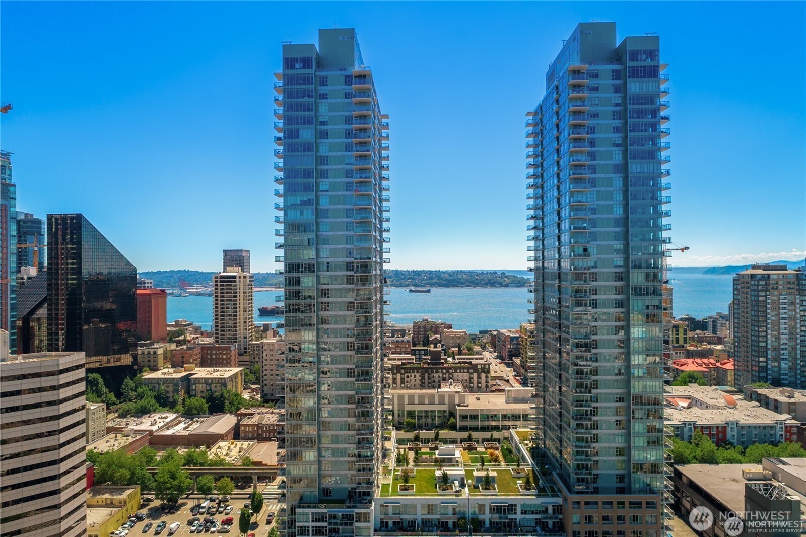 588 Bell Street, Unit 2902S Seattle, WA 98121 - Photo 28 of 40