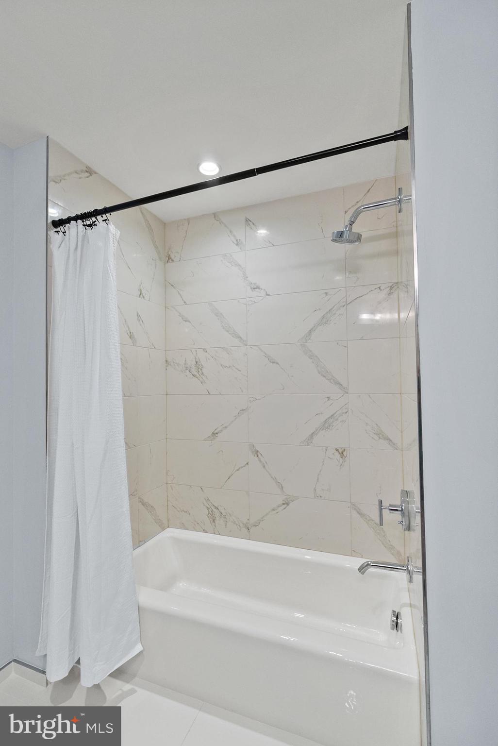 45 Sutton Square Southwest, Unit 1104 Washington, DC 20024 - Photo 21 of 56