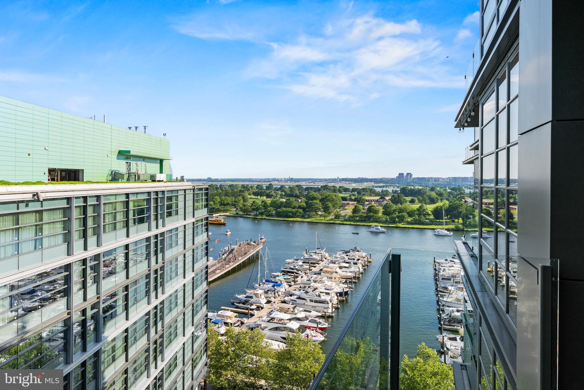 45 Sutton Square Southwest, Unit 1104 Washington, DC 20024 - Photo 30 of 56