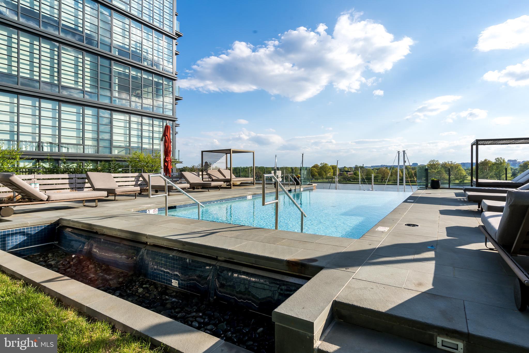 45 Sutton Square Southwest, Unit 1104 Washington, DC 20024 - Photo 55 of 56