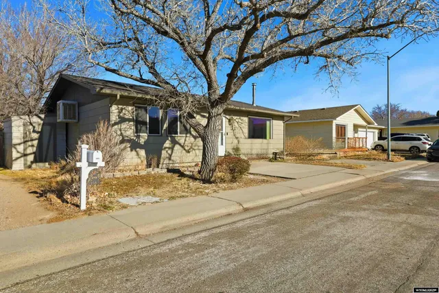 $335,000 | 3508 Meadowlark Drive, Casper, WY 82604
