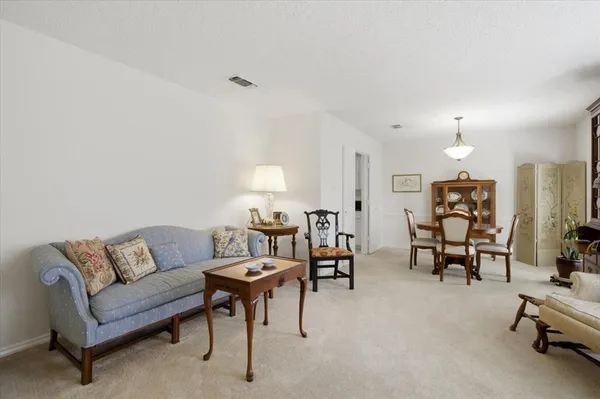 $285,000 | 1117 Roaring Springs Road, Fort Worth, TX 76114