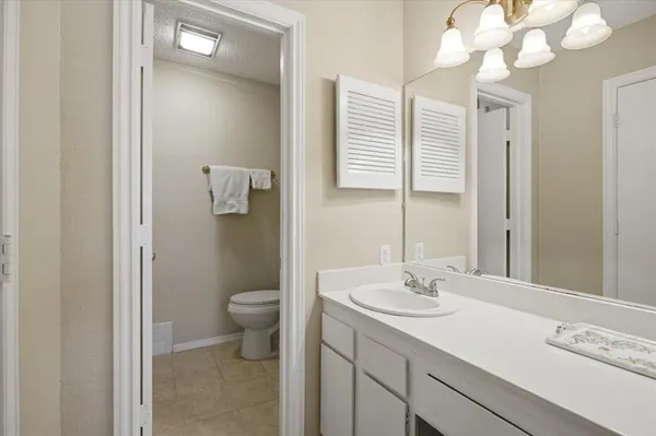 $285,000 | 1117 Roaring Springs Road, Fort Worth, TX 76114