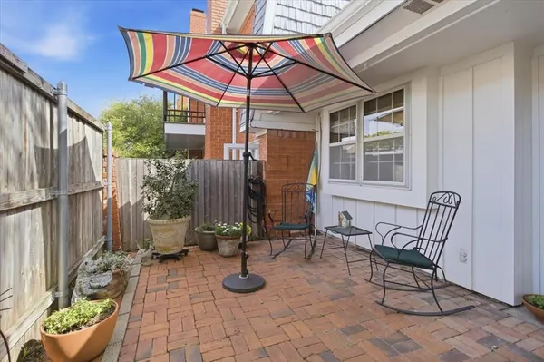 $285,000 | 1117 Roaring Springs Road, Fort Worth, TX 76114